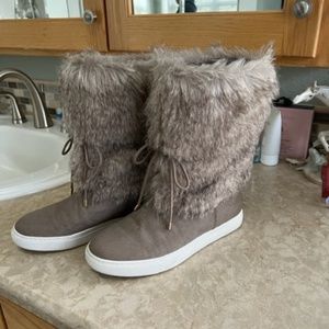 KENNETH COLE FUR & SUEDE BOOTS, SZ 6
